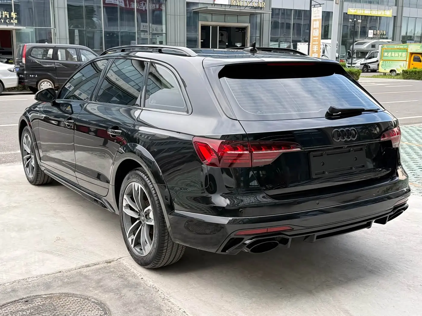 Audi A4 2021 — Photo 6/20
