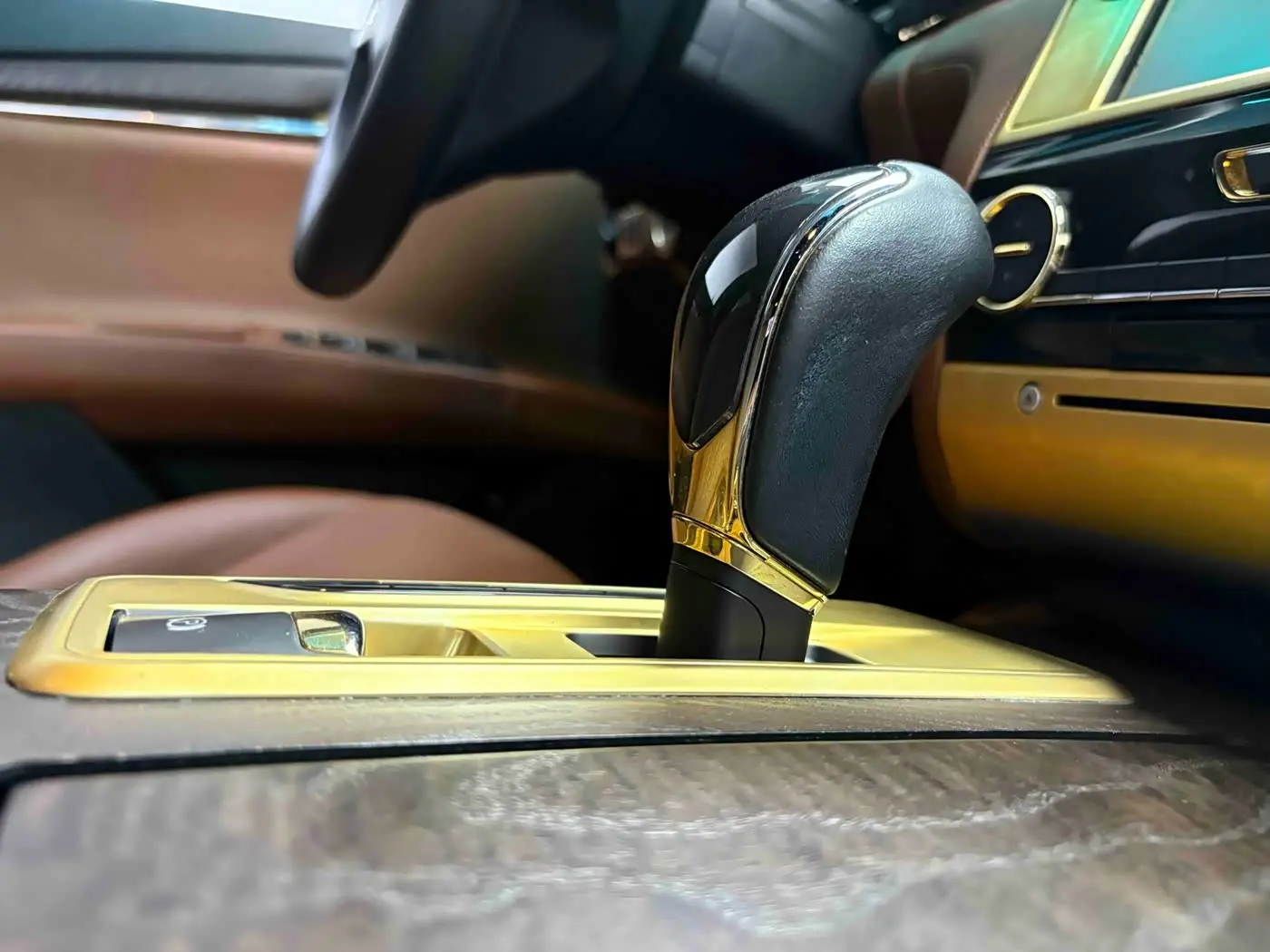 Maserati Quattroporte 2016 — Фото 17/20