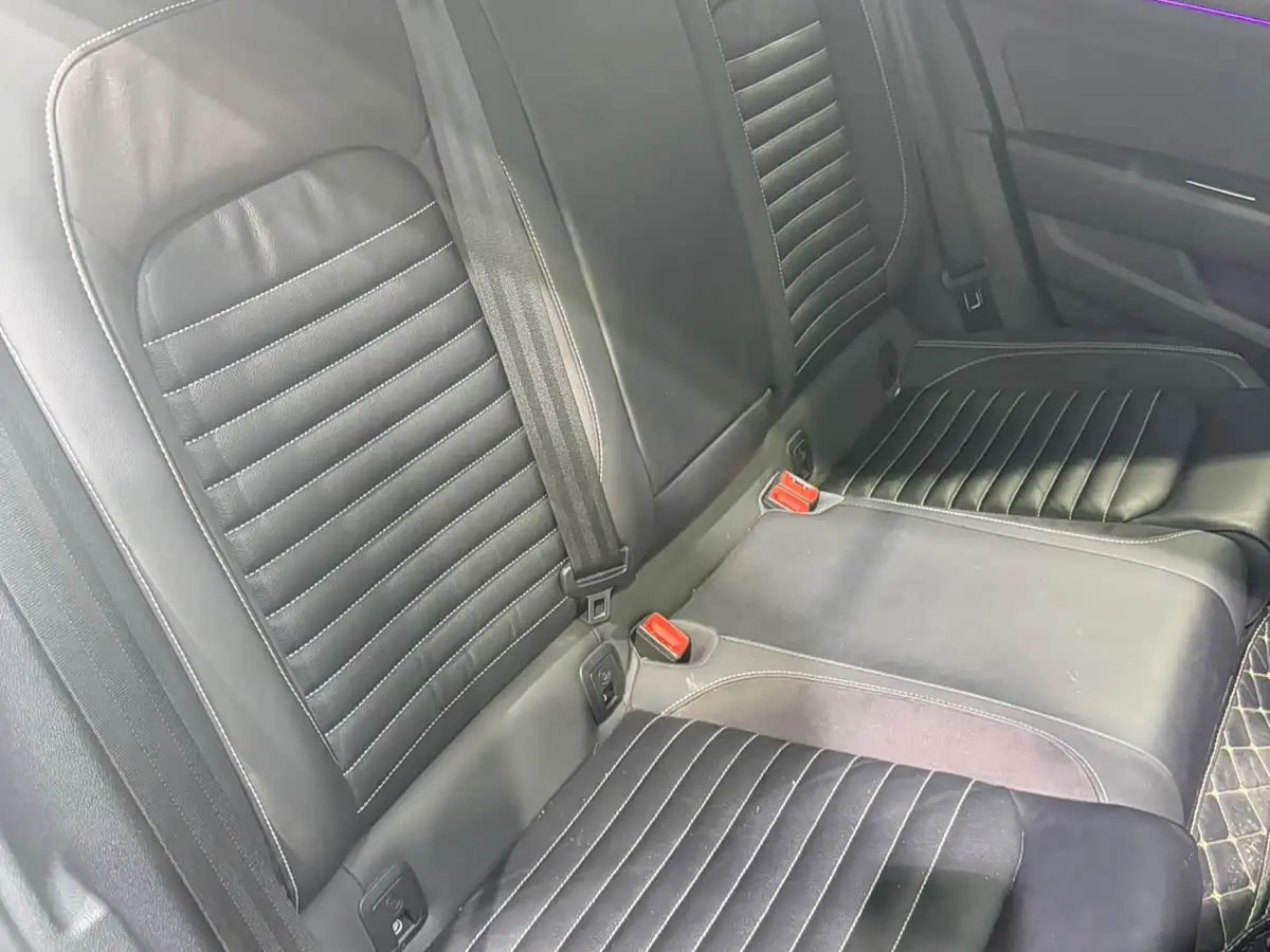 Volkswagen Magotan 2022 — Photo 13/17