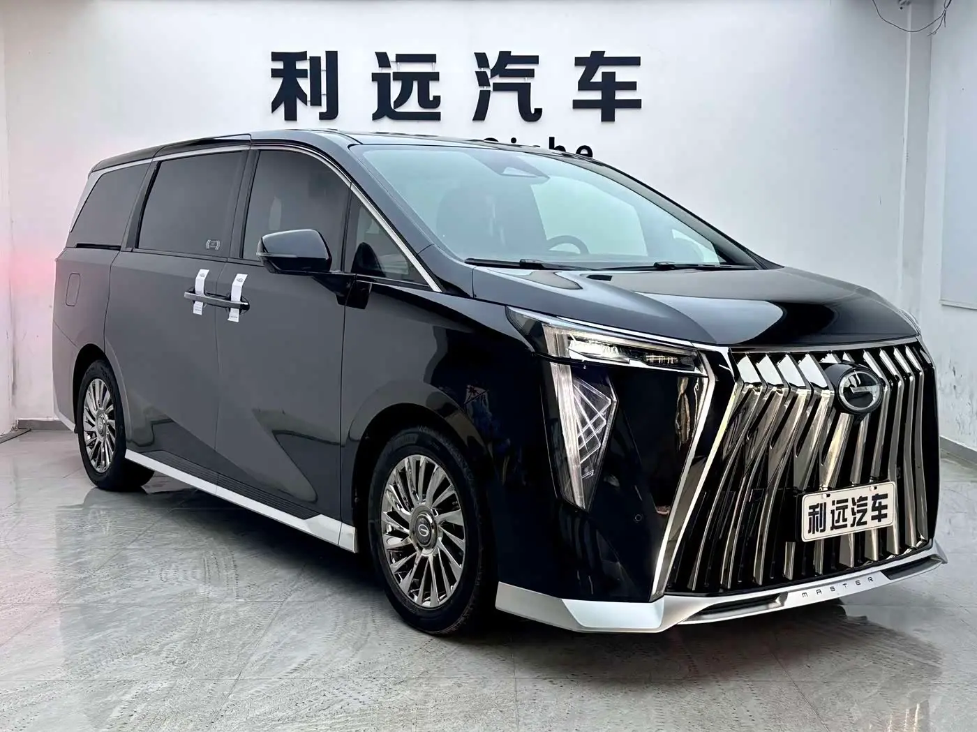 GAC Trumpchi Trumpchi M8 2024 — Фото 2/17