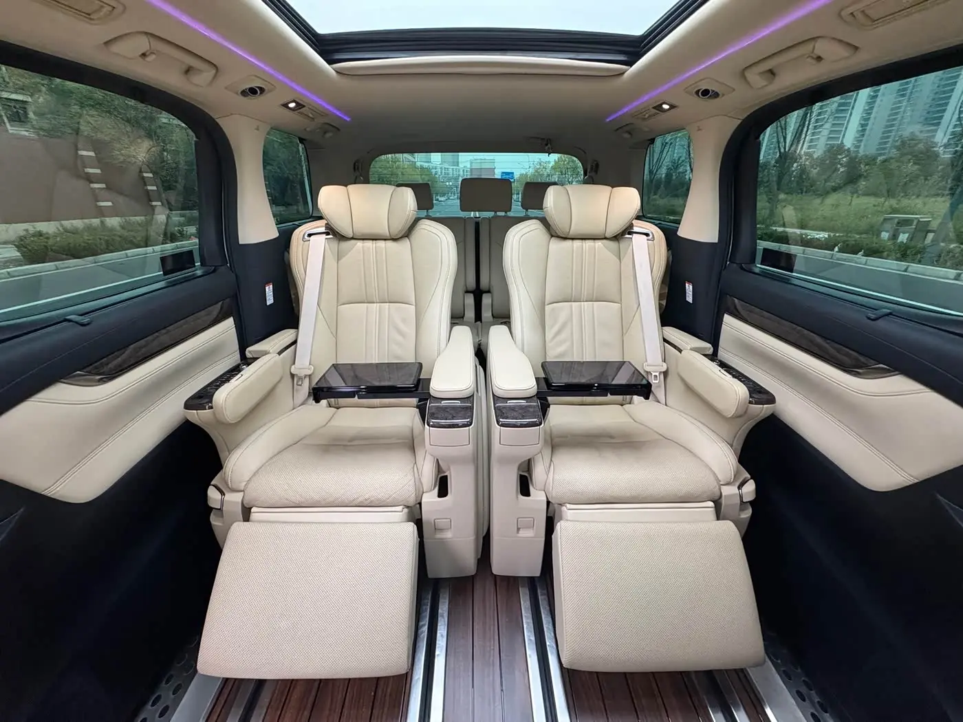 Toyota Alphard 2020 — Photo 17/20