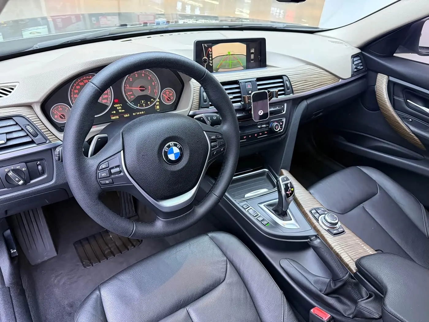BMW 3 Series 2015 — Фото 6/11