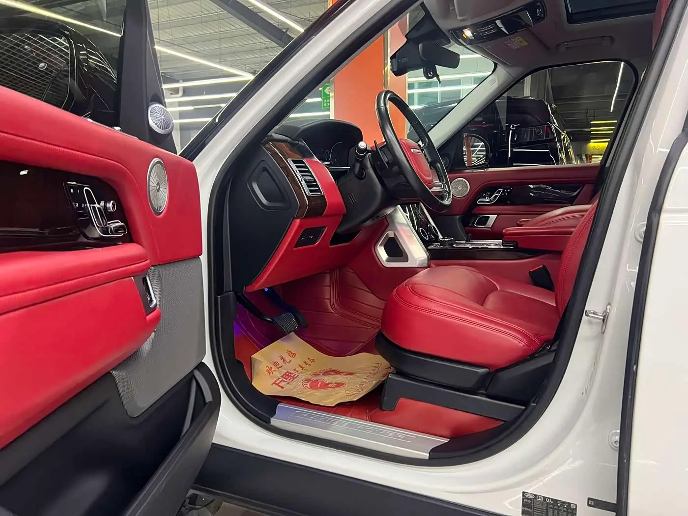 Land Rover Range Rover 2020 — Photo 7/10