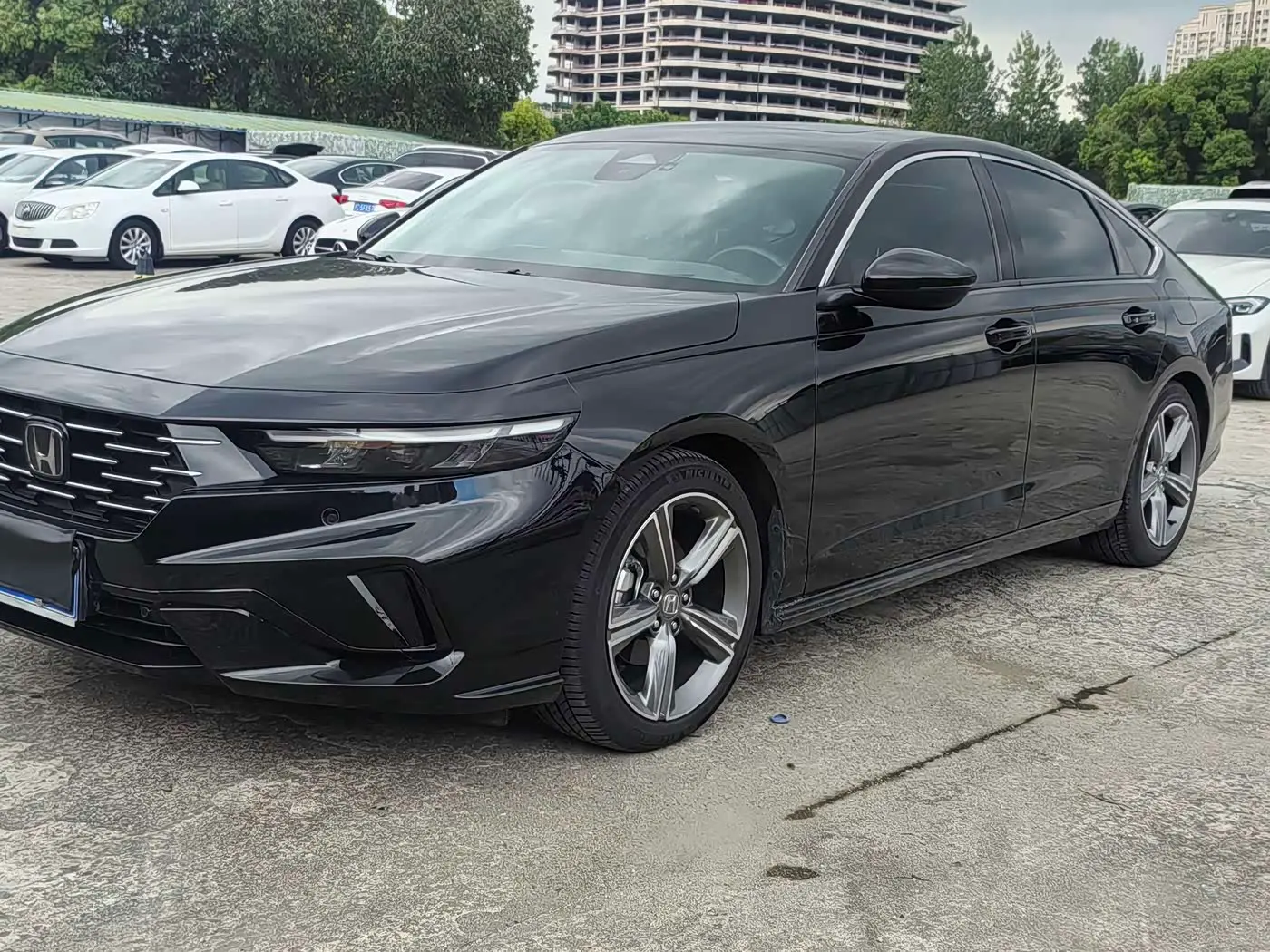 Honda Accord 2026 — Photo 2/10