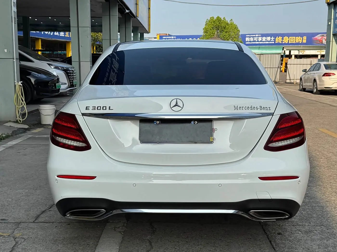 Mercedes-Benz E-Class 2018 — Фото 17/17