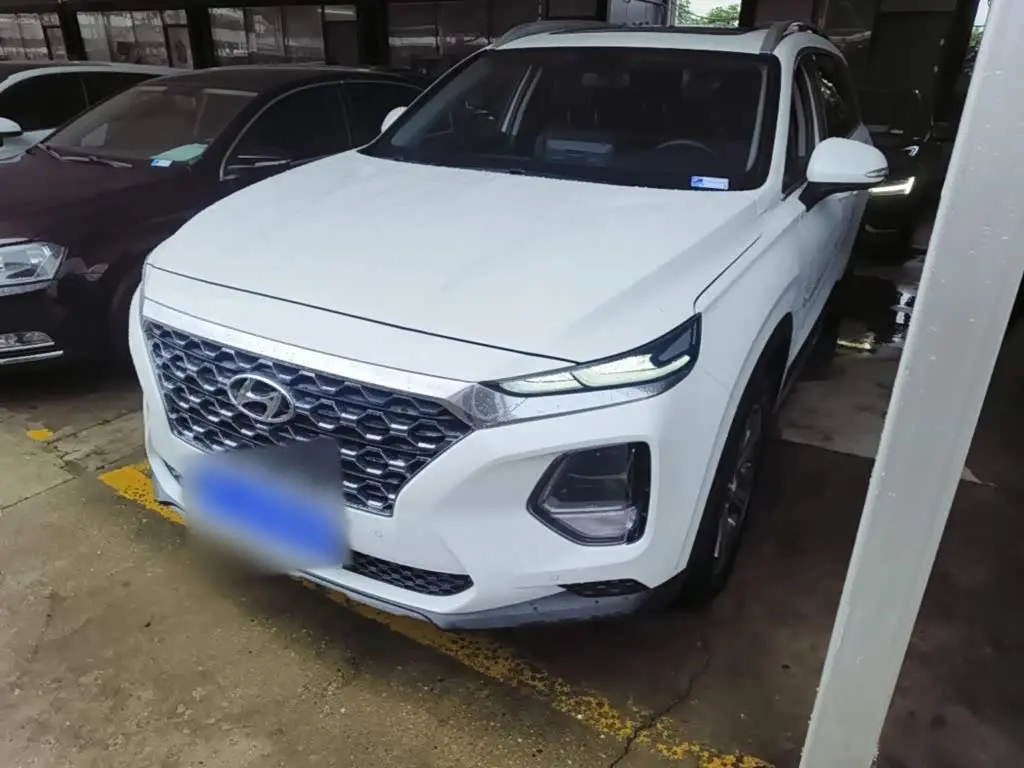 Hyundai Santa Fe 2022 — Фото 2/20