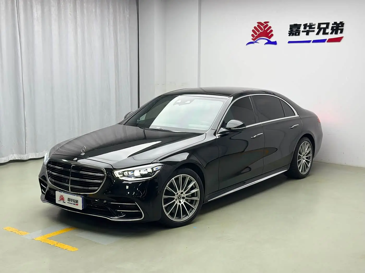 Mercedes-Benz S-Class 2022 — Photo 2/20