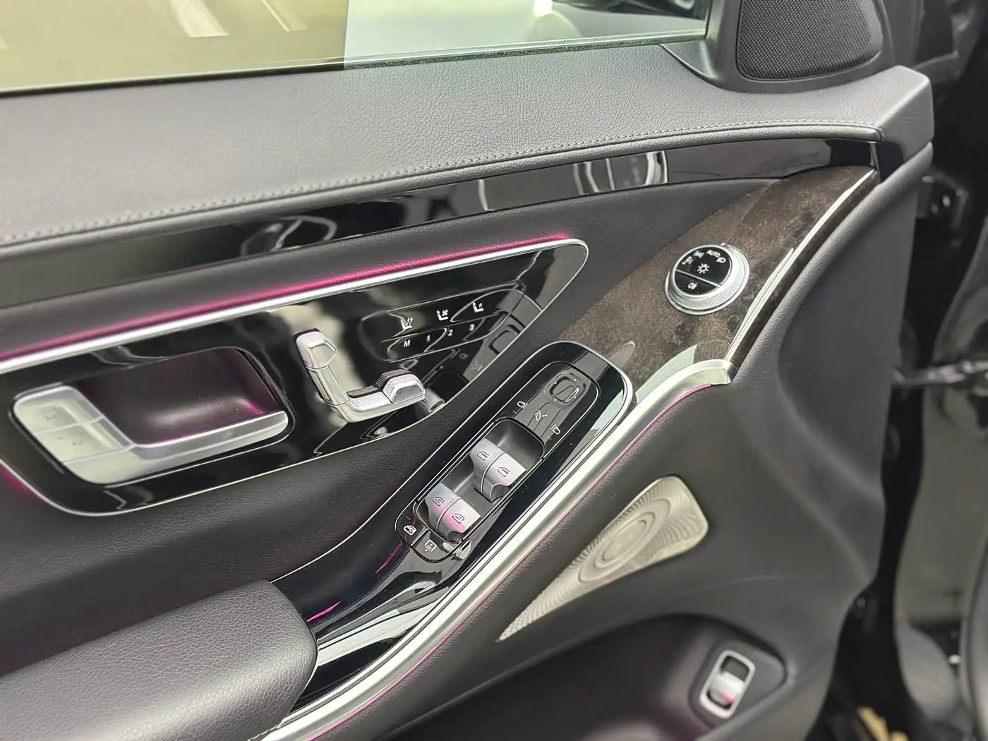 Mercedes-Benz S-Class 2022 — Photo 17/20