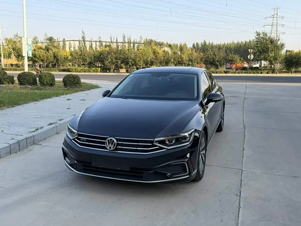 Volkswagen Magotan GTE Plug-in Hybrid 2021 — Photo 7/11