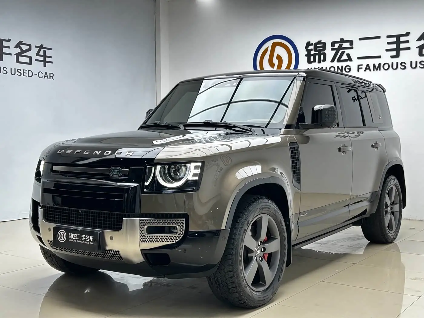 Land Rover Defender 2021 — ფოტო 1/20