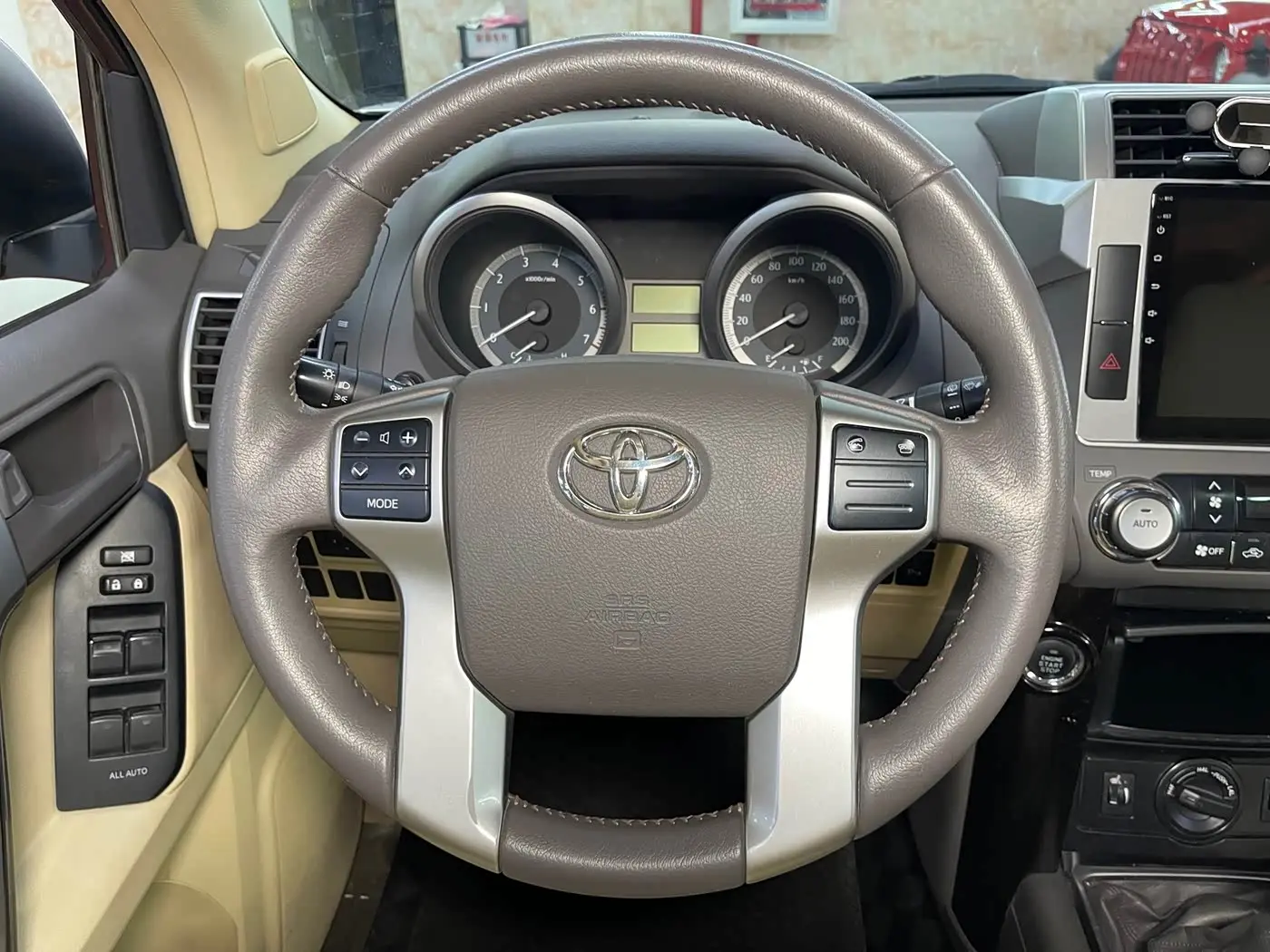 Toyota Prado 2016 — Photo 9/20