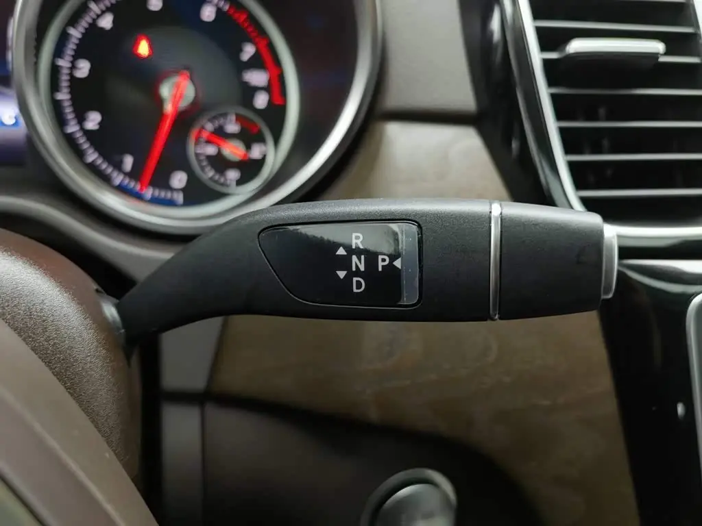 Mercedes-Benz GLE 2018 — Photo 13/20