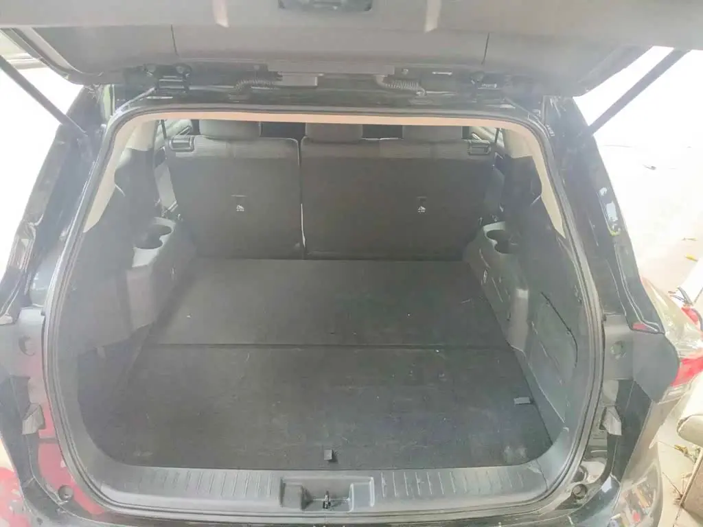 Toyota Highlander 2022 — Photo 5/13