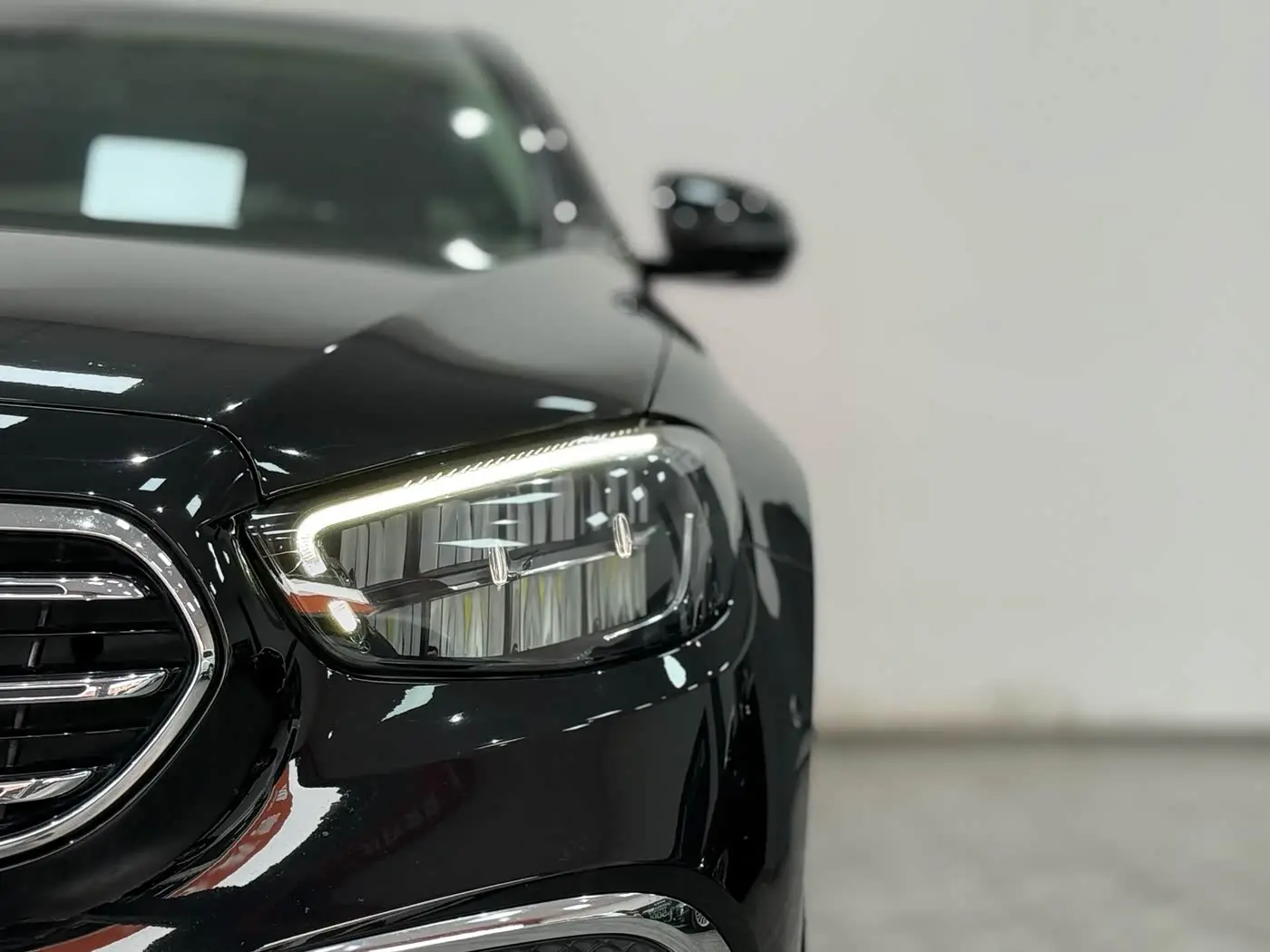 Mercedes-Benz E-Class 2022 — Photo 16/20