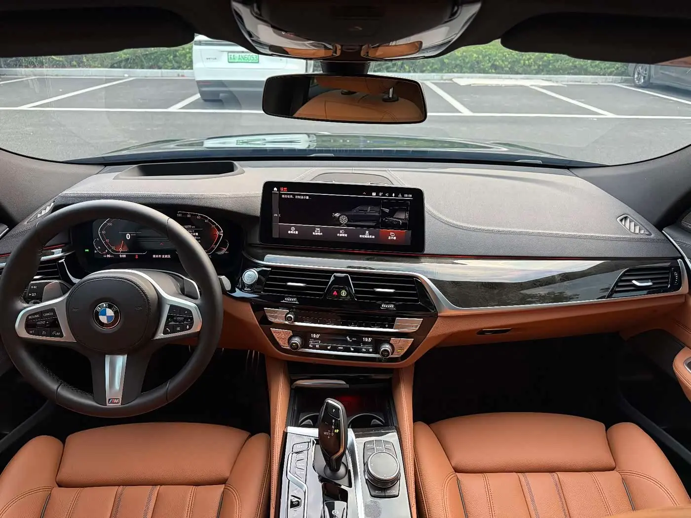 BMW 6 Series GT 2023 — Şəkil 11/20