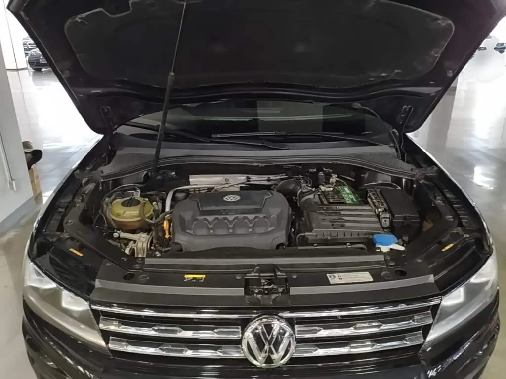 Volkswagen Tiguan L 2020 — Фото 16/20