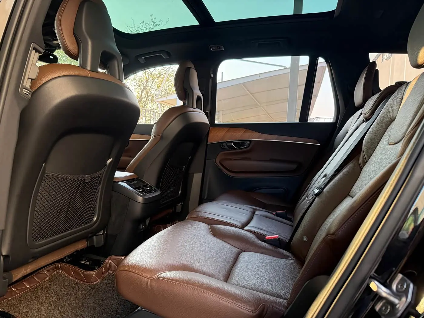Volvo XC90 2020 — Фото 10/14