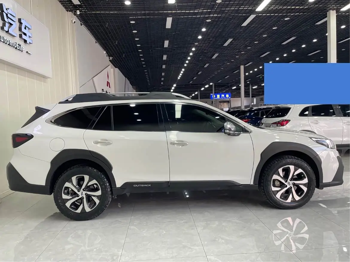 Subaru Outback 2022 — Photo 8/20