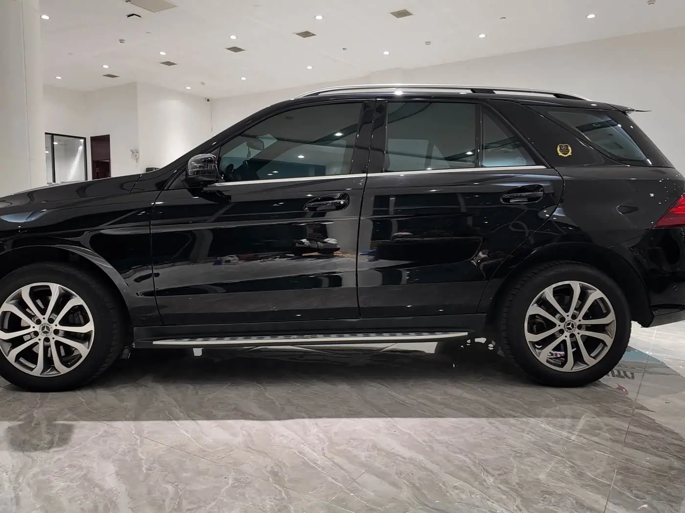 Mercedes-Benz GLE 2017 — Photo 3/15
