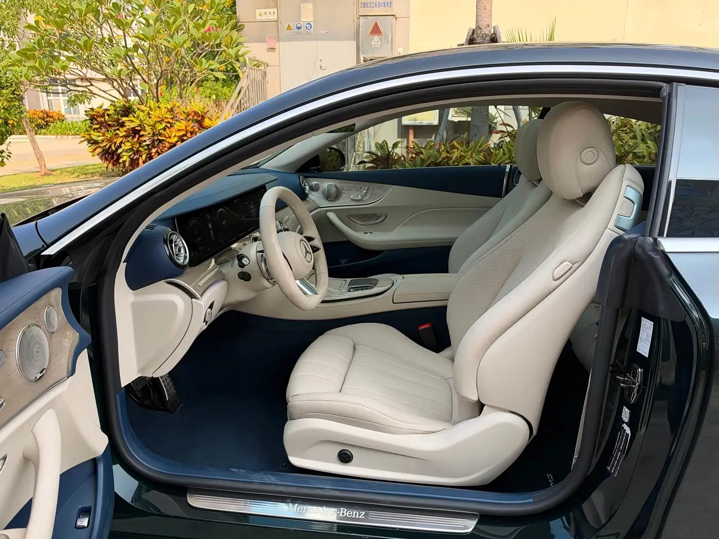Mercedes-Benz E-Class 2022 — Фото 10/20