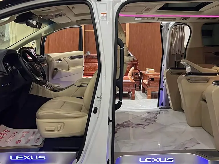 Toyota Vellfire 2019 — Фото 11/20