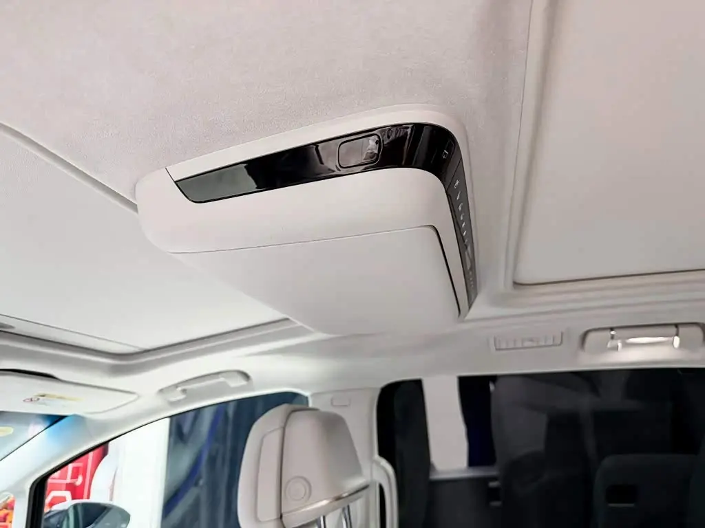Buick GL8 New Energy 2025 — Photo 10/17