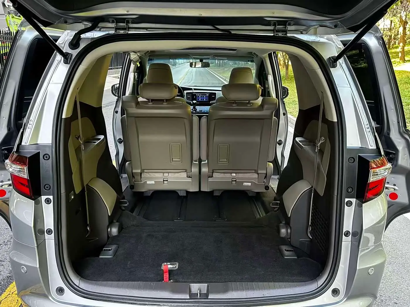 Honda Odyssey 2018 — Фото 10/16