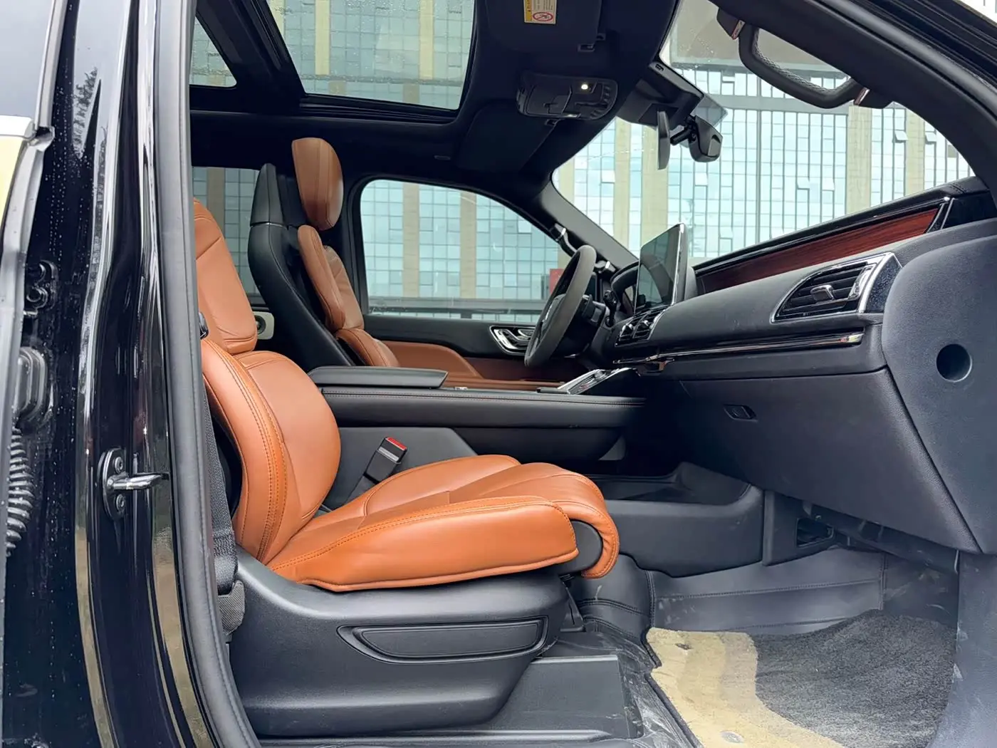 Lincoln Navigator 2021 — Фото 15/19