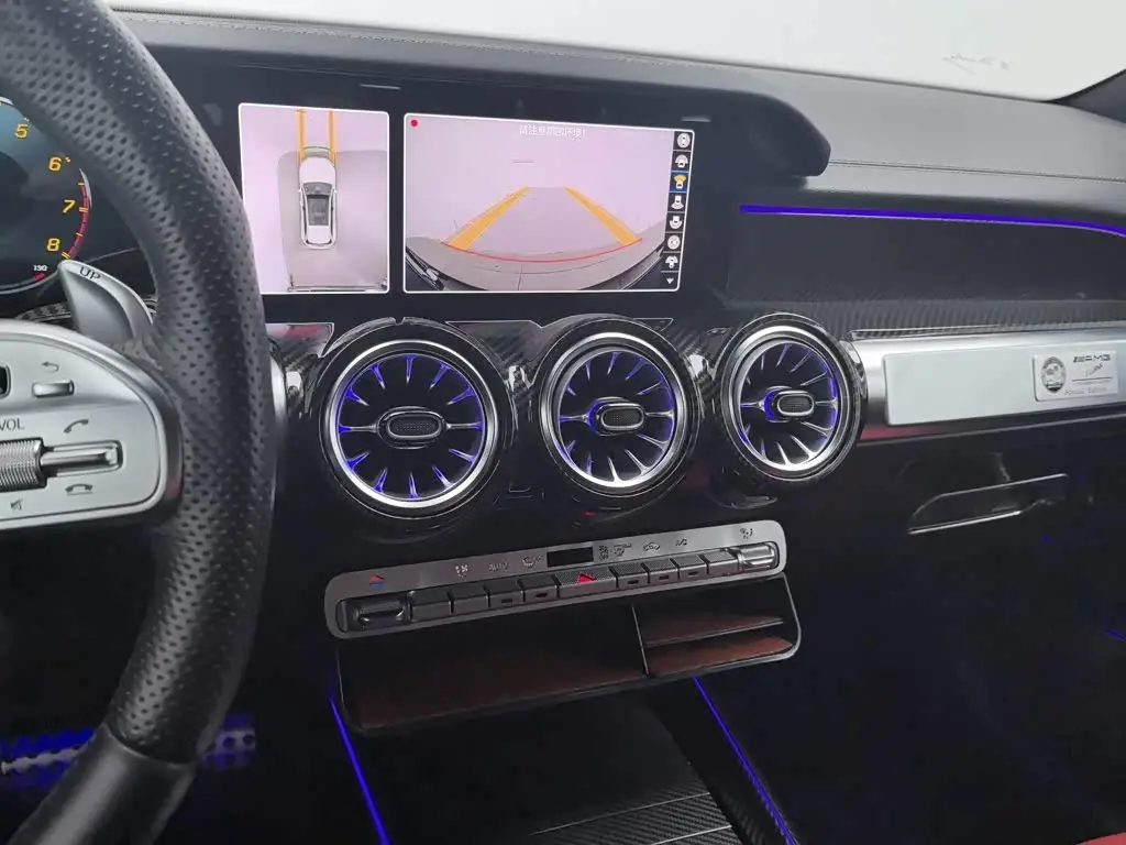 Mercedes-Benz GLB AMG 2021 — Фото 12/20