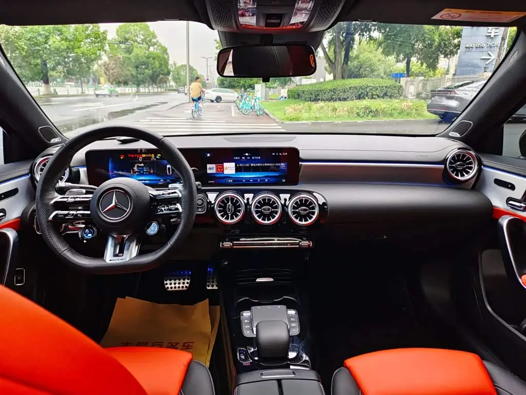 Mercedes-Benz A-Class AMG 2024 — Фото 12/13