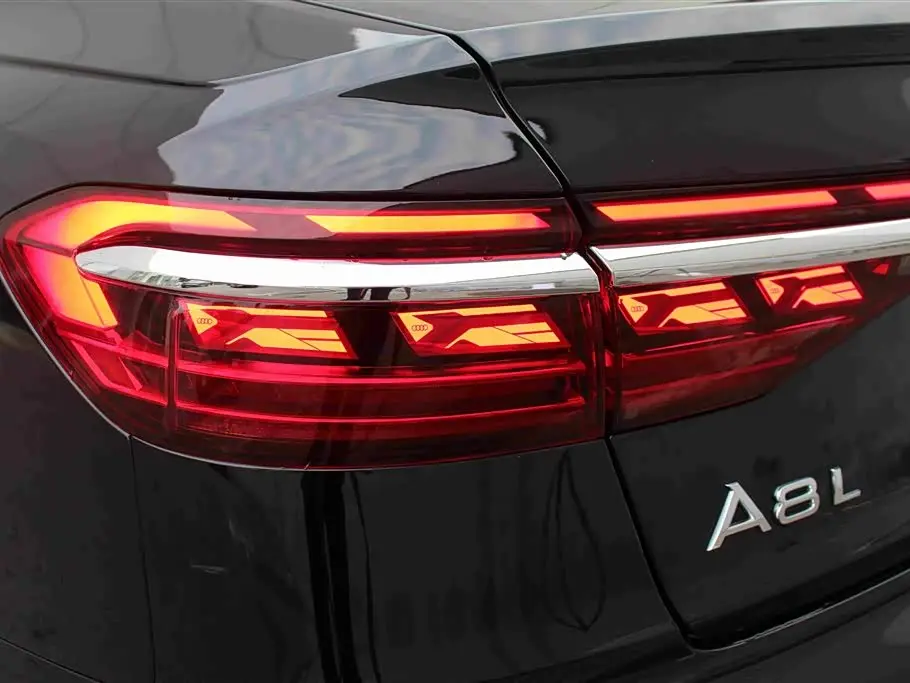 Audi A8 2024 — Photo 16/18