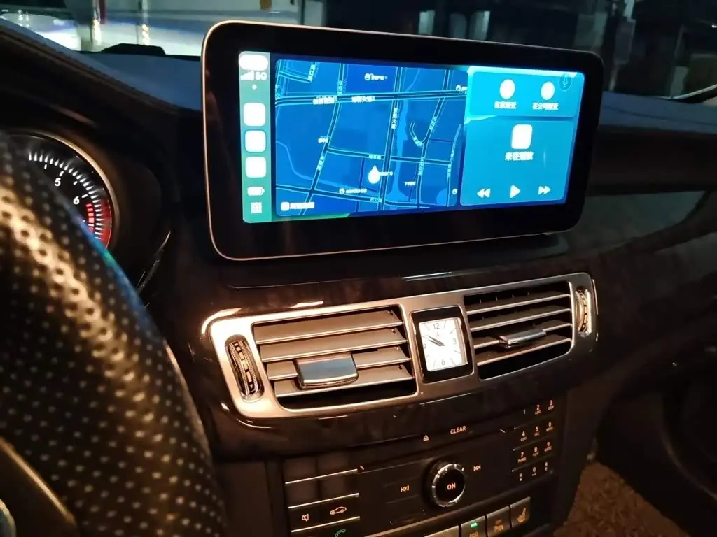 Mercedes-Benz CLS 2015 — Photo 6/20