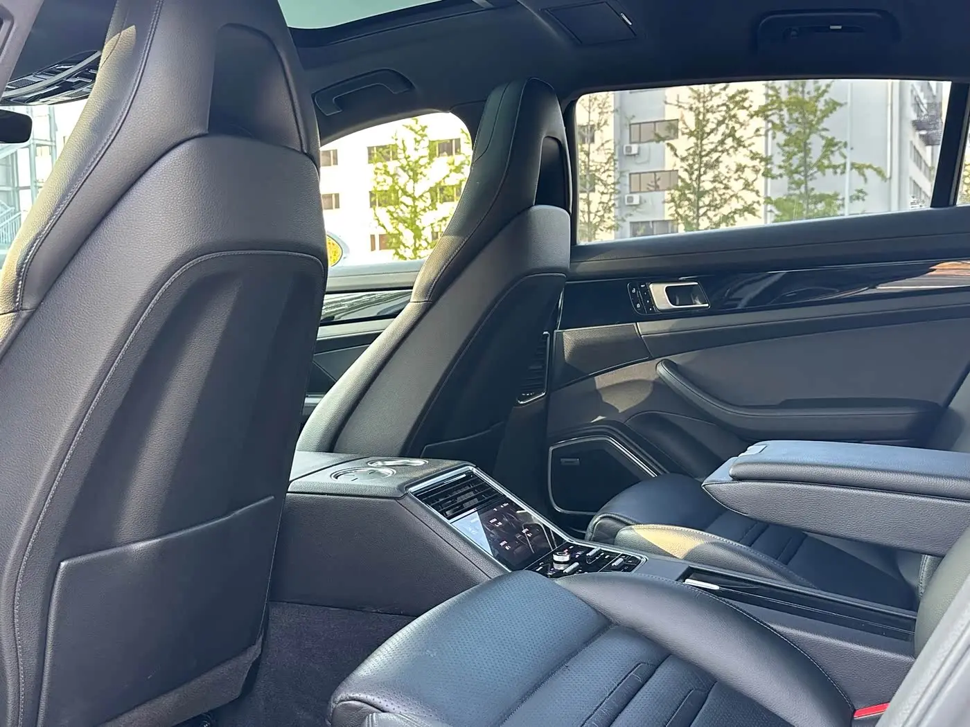 Porsche Panamera 2020 — Фото 16/20