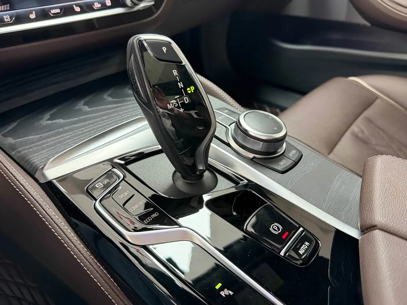 BMW 5 Series 2023 — Photo 20/20