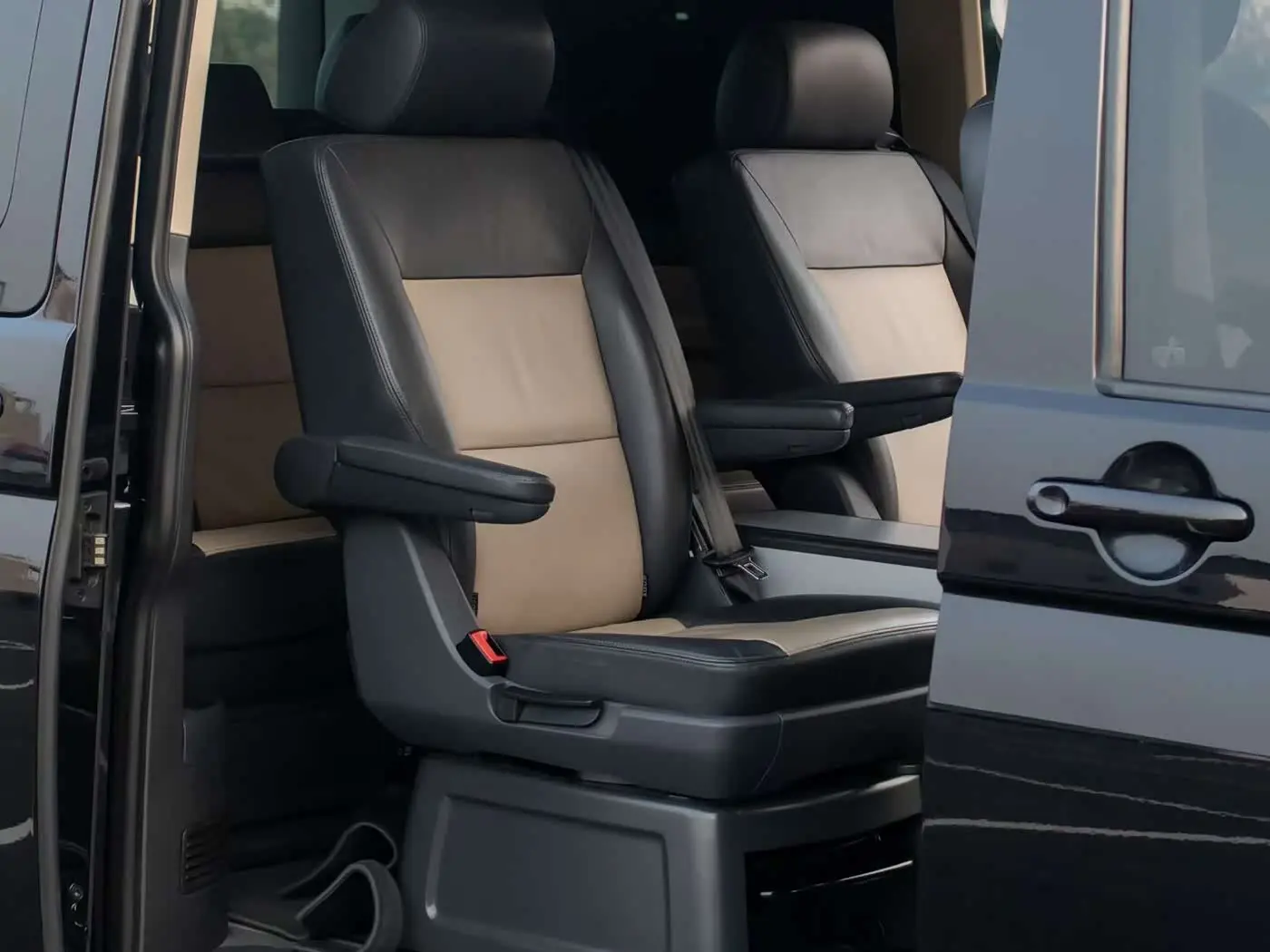 Volkswagen Multivan 2015 — Photo 7/9