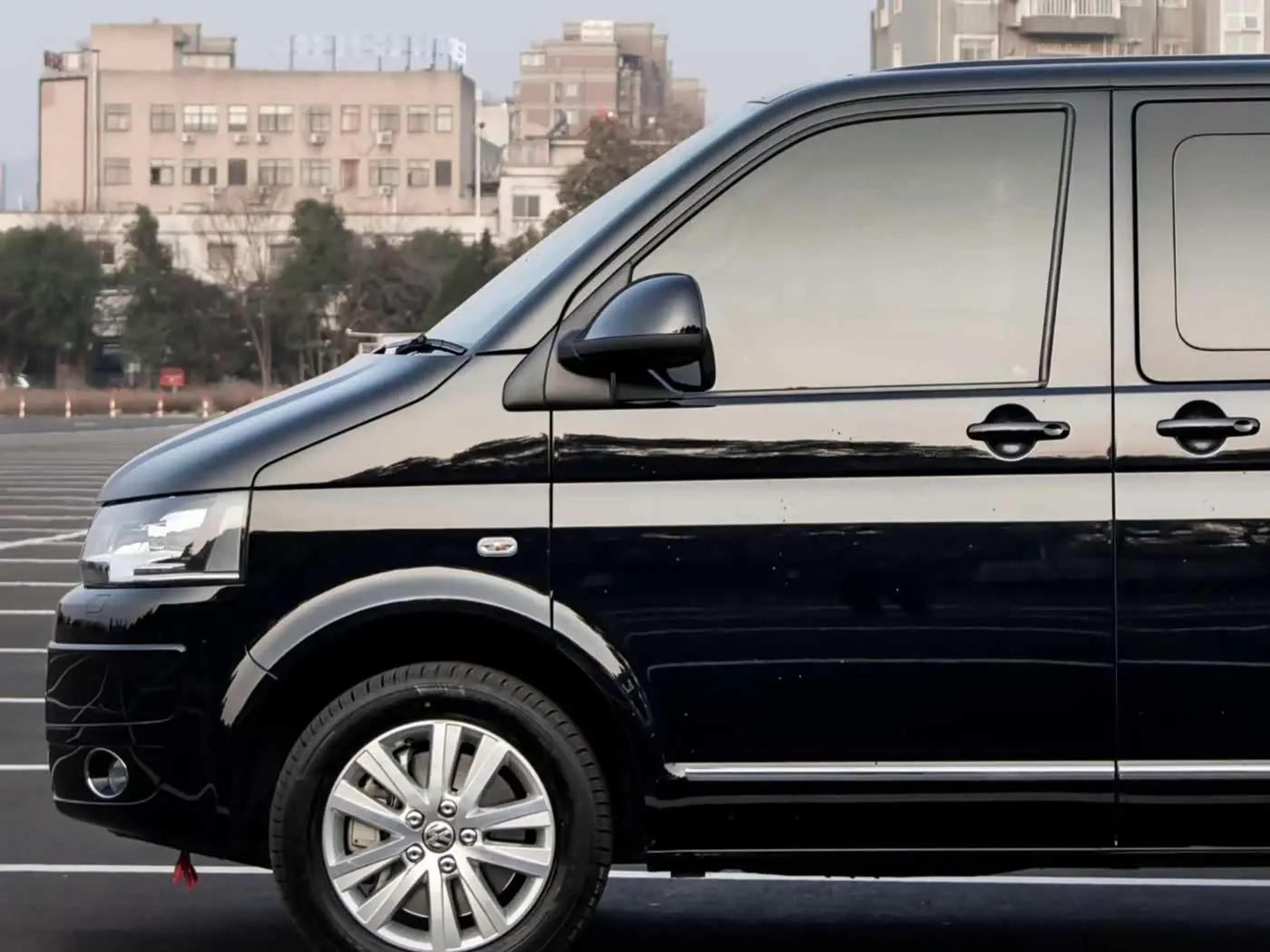 Volkswagen Multivan 2015 — Photo 3/9