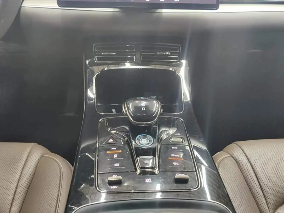 BYD Han 2022 — Photo 16/16