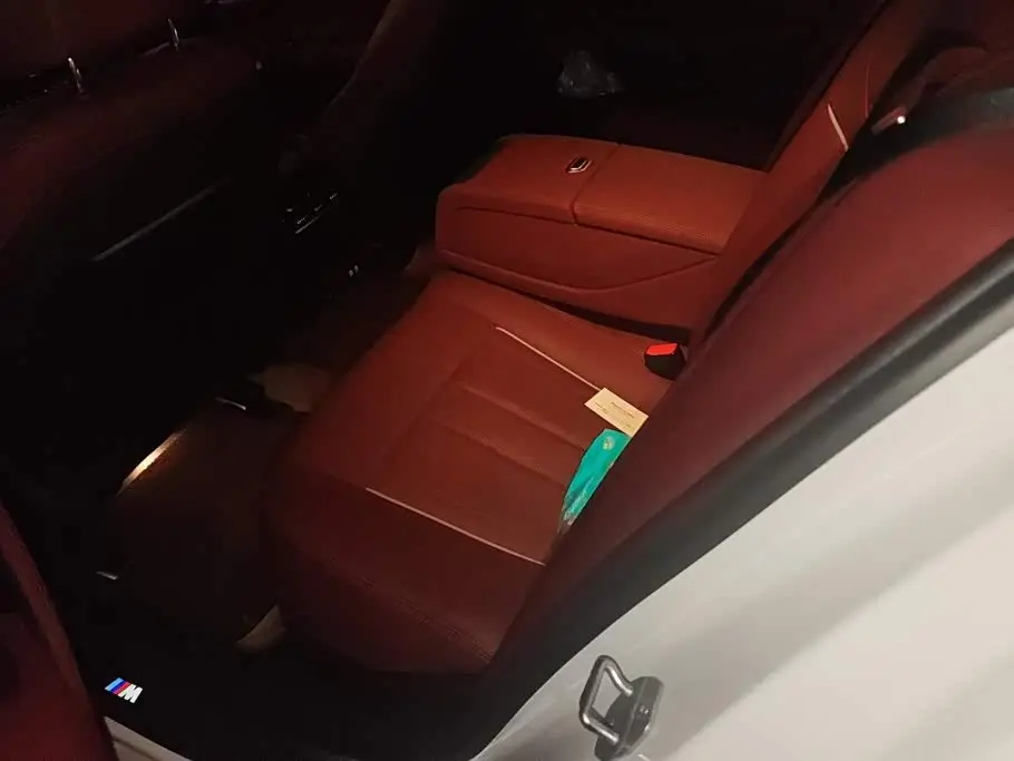 BMW 5 Series 2023 — Photo 11/16