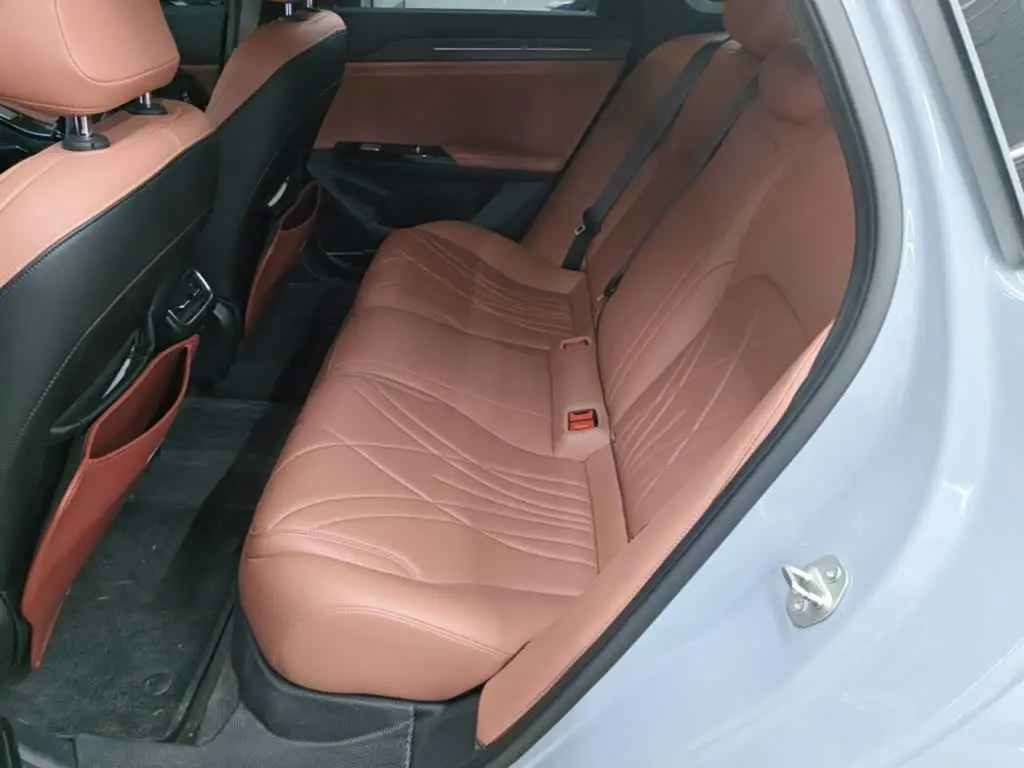 Geely Galaxy Galaxy L6 2025 — Photo 17/20