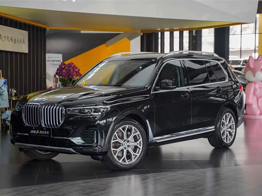 BMW X7 2022 — Фото 1/20
