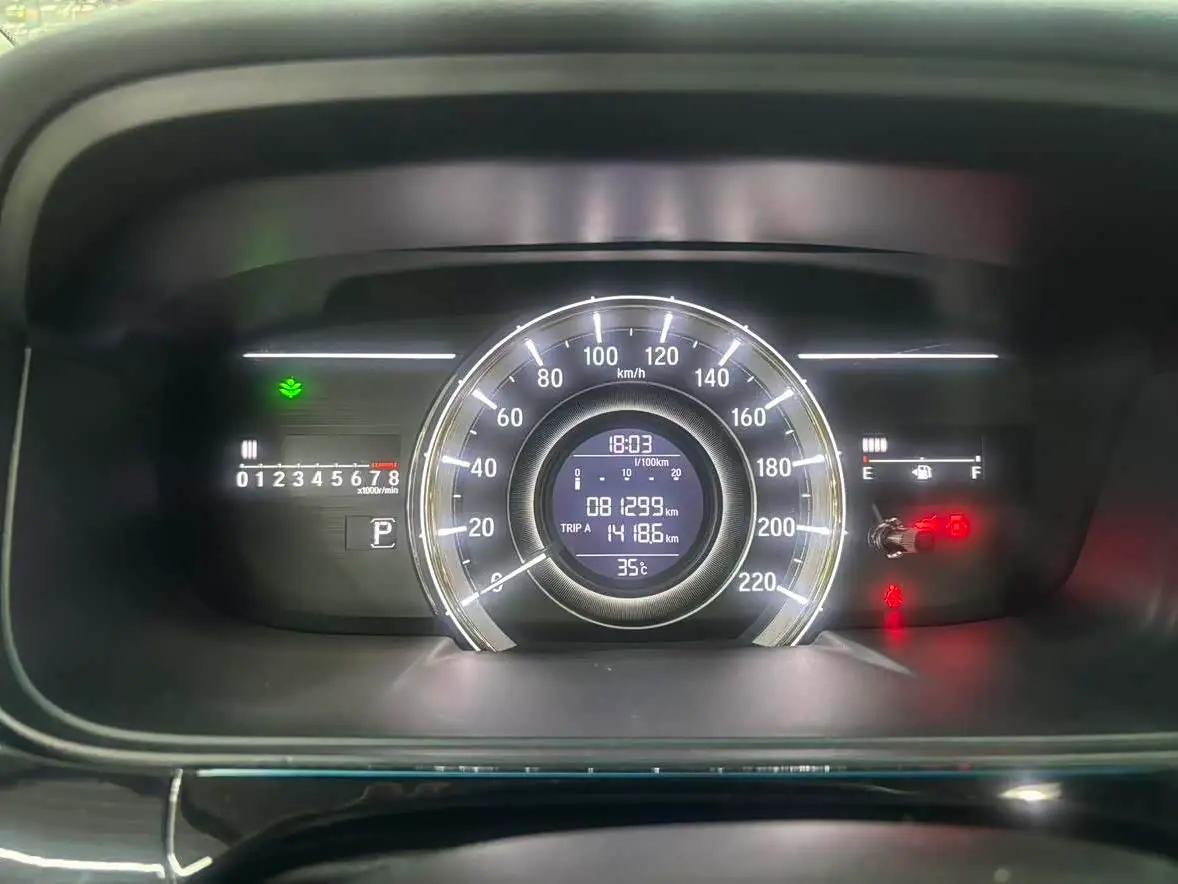 Honda Elysion 2018 — Photo 12/18