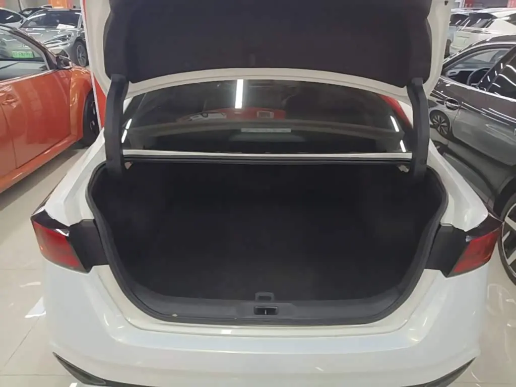 Nissan Teana 2022 — Photo 19/20