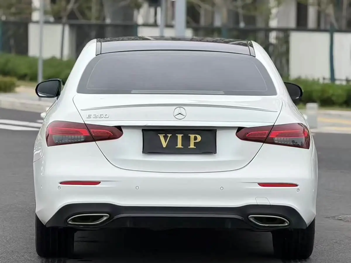 Mercedes-Benz E-Class 2024 — Şəkil 9/18