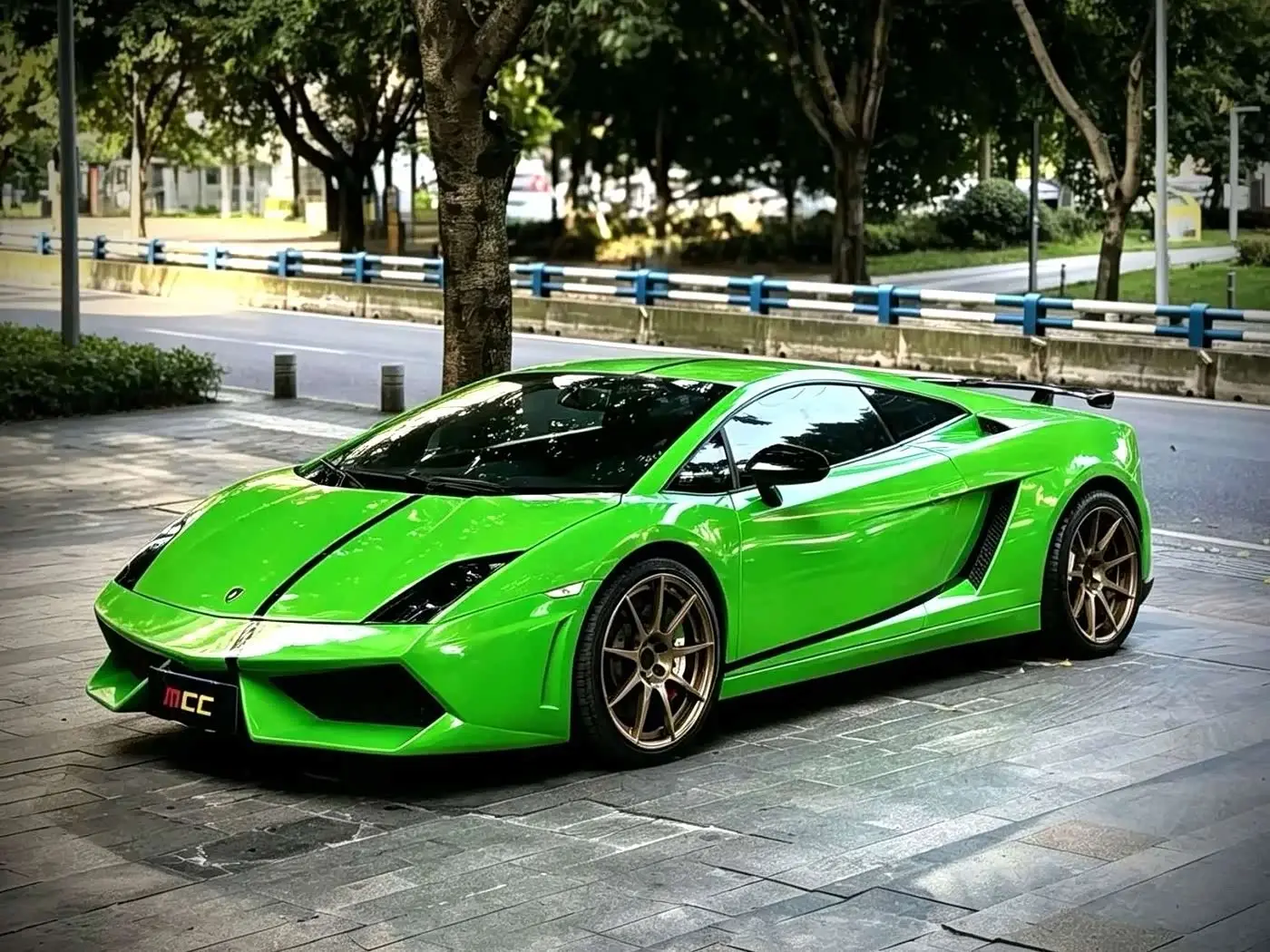 Lamborghini Gallardo 2012 — ფოტო 1/13