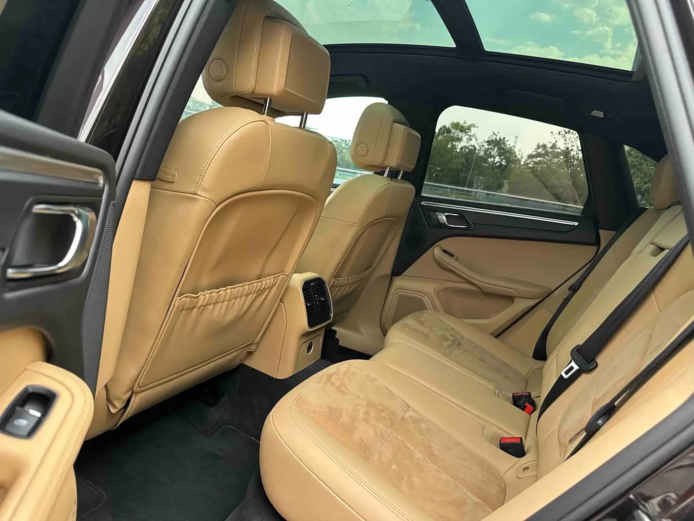 Porsche Macan 2017 — Photo 10/11