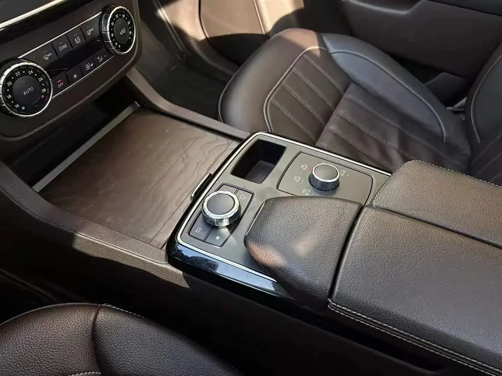 Mercedes-Benz GLE 2018 — Фото 9/9