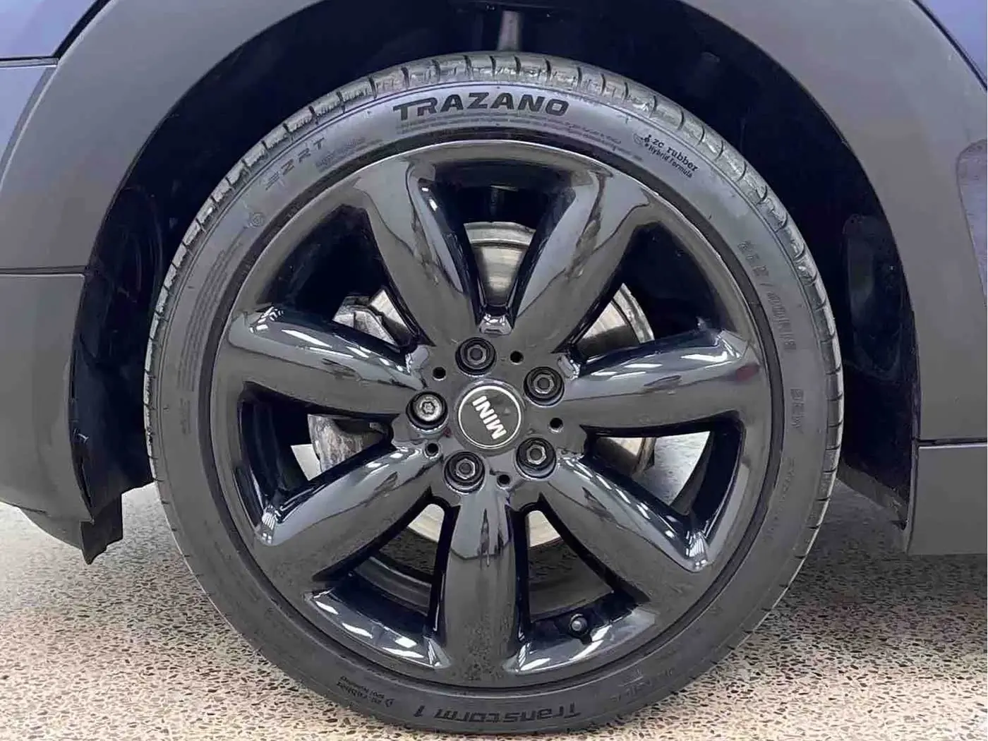 MINI CLUBMAN 2019 — Photo 9/20