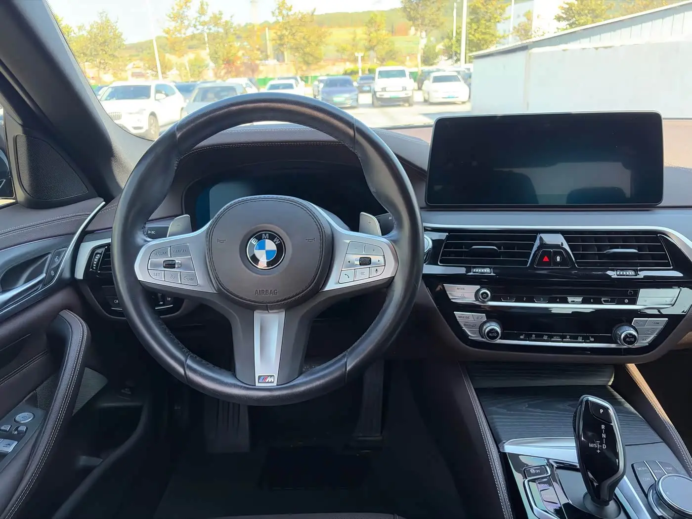 BMW 5 Series 2023 — Фото 11/15