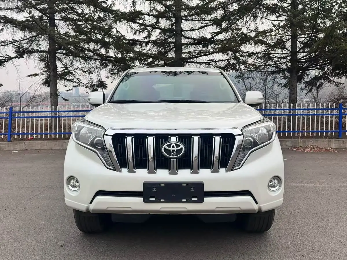 Toyota Prado 2017 — Фото 2/9