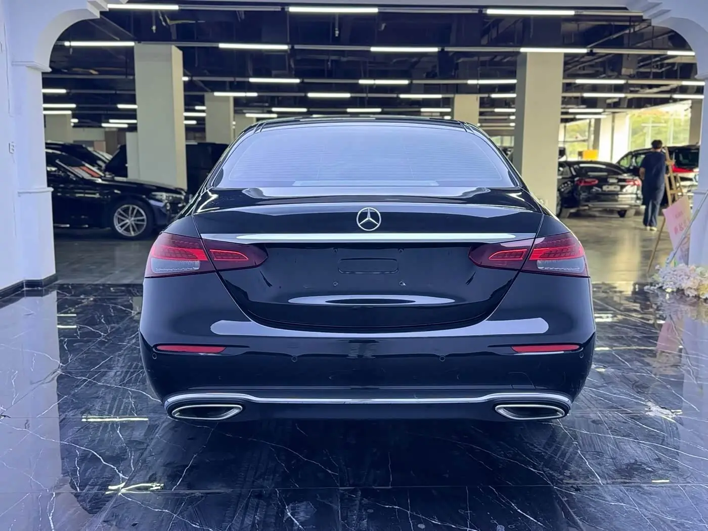 Mercedes-Benz E-Class 2021 — Photo 14/15